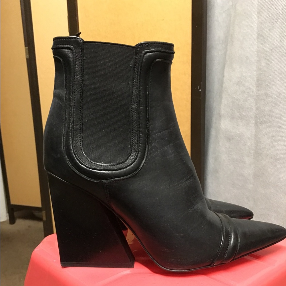 Pointed toe chunky heel booties